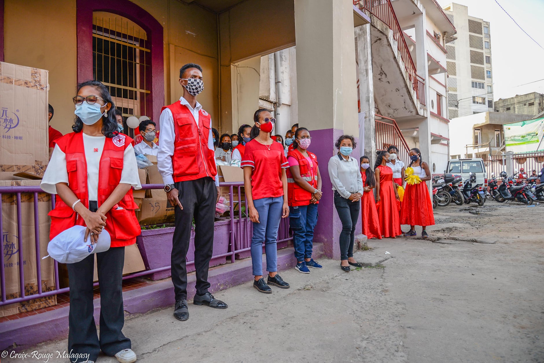 Cérémonie de remise de jouets, de fourniture scolaire pour les enfants du District 5